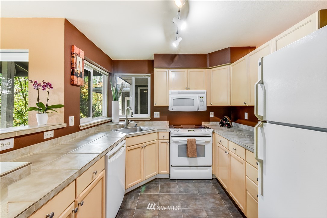 3908 243rd Place Southeast, Unit Q103 Bothell, WA 98021 - Photo 10 of 22 Gallery Image 10