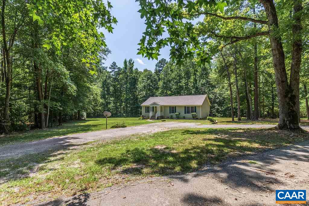 532 Deep Creek Road Palmyra, VA 22963 - Photo 3 of 27 Gallery Image 3