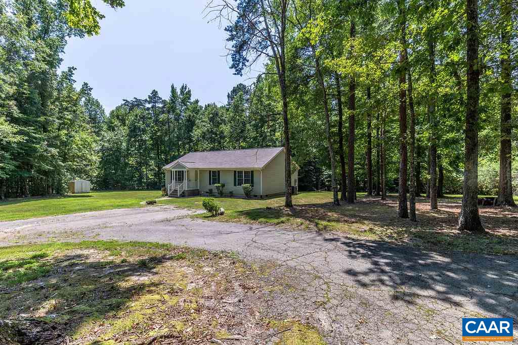 532 Deep Creek Road Palmyra, VA 22963 - Photo 4 of 27 Gallery Image 4