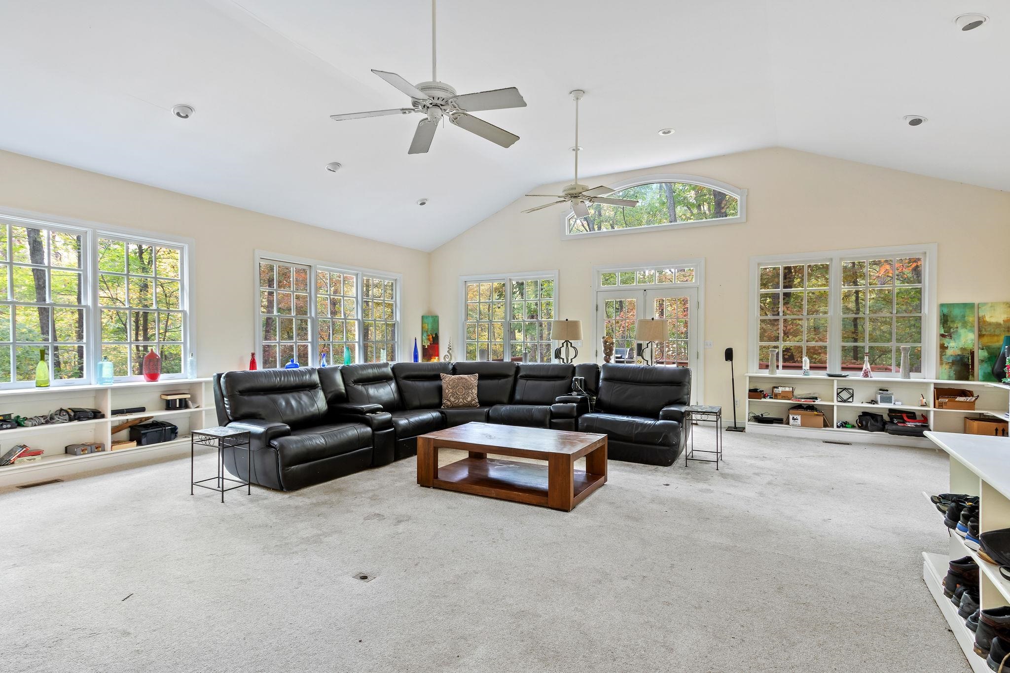 2932 Catlett Road Charlottesville, VA 22901 - Photo 11 of 34 Gallery Image 11