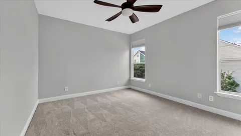 $379,900 | 4439 Spencer Street, Houston, TX 77007