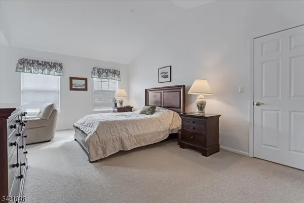 $749,000 | 15 Crossing Drive, Flanders, NJ 07836
