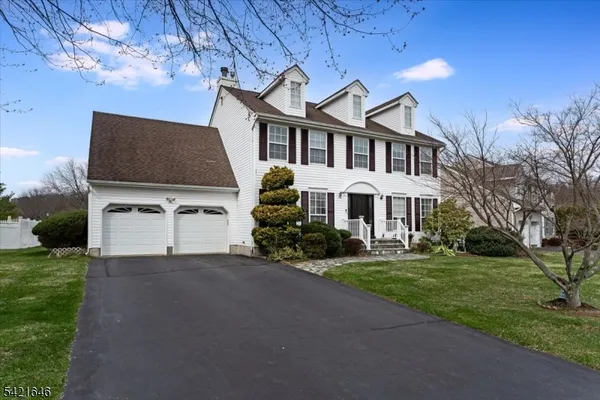 $749,000 | 15 Crossing Drive, Flanders, NJ 07836