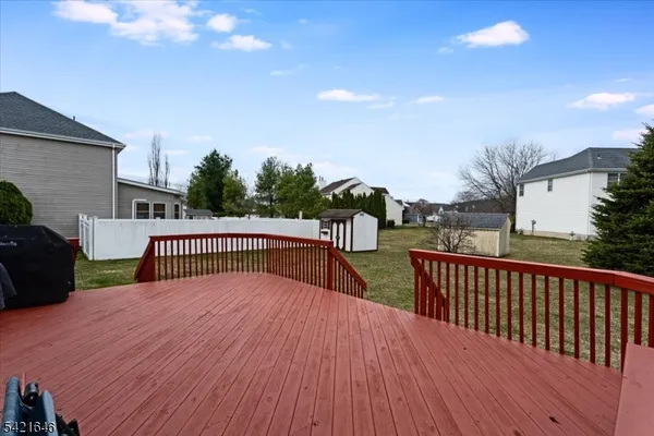 $749,000 | 15 Crossing Drive, Flanders, NJ 07836