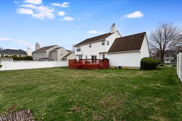 $749,000 | 15 Crossing Drive, Flanders, NJ 07836