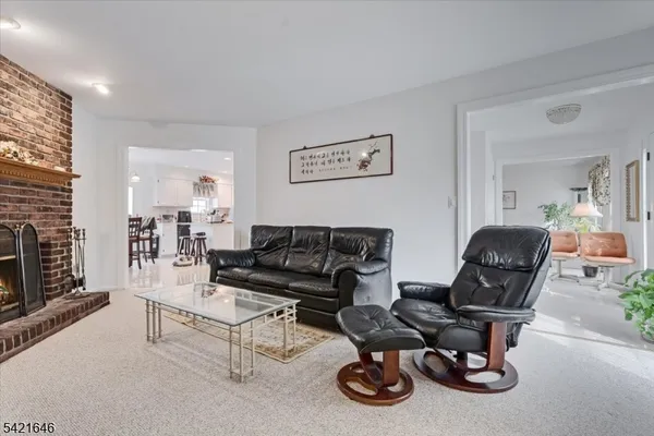 $749,000 | 15 Crossing Drive, Flanders, NJ 07836
