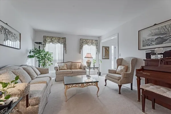 $749,000 | 15 Crossing Drive, Flanders, NJ 07836