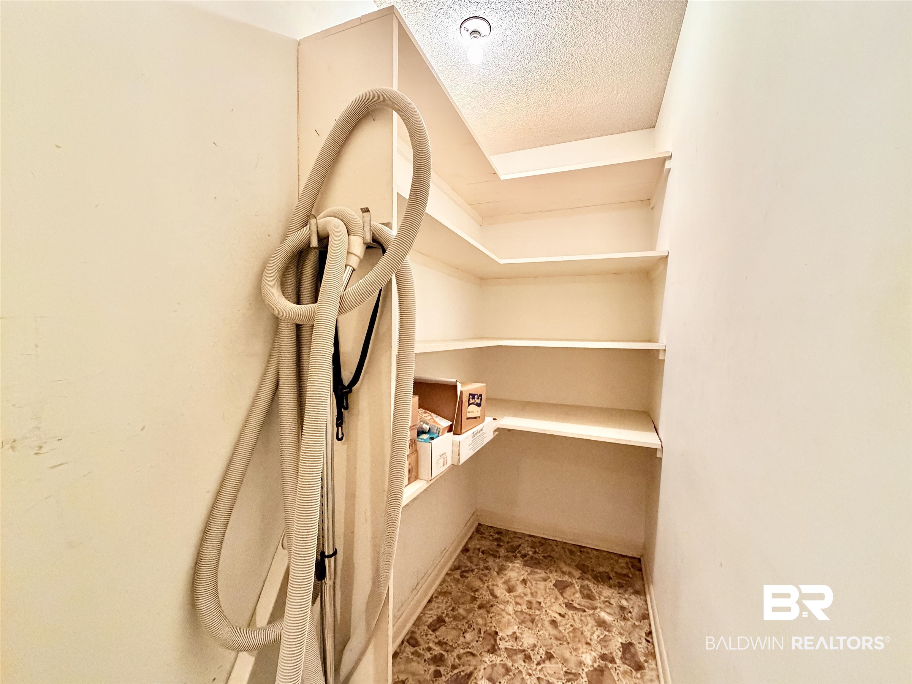 605 East Cumberland Road Mobile, AL 36608 - Photo 62 of 87