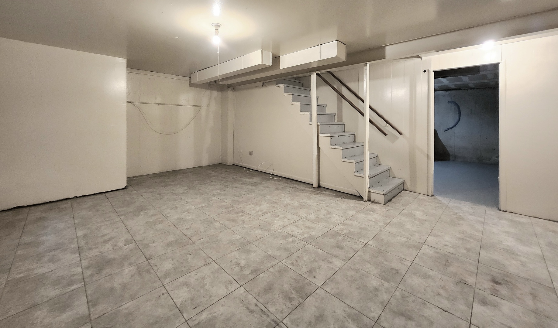 818 Concord Lane, Unit 818 Barrington, IL 60010 - Photo 15 of 16 a view of an empty room