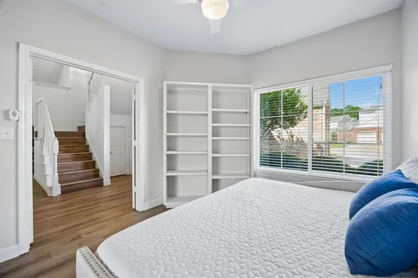 $310,000 | 217 Cimarron Trail, Unit 5, Irving, TX 75063