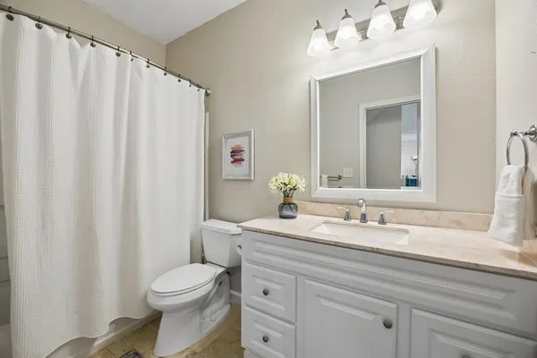 $310,000 | 217 Cimarron Trail, Unit 5, Irving, TX 75063