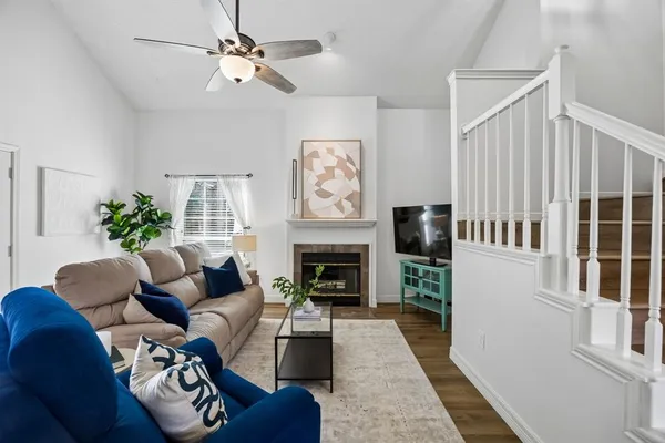 $310,000 | 217 Cimarron Trail, Unit 5, Irving, TX 75063
