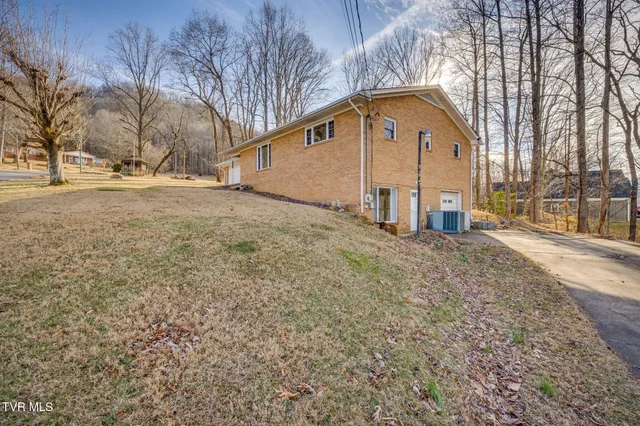 $299,000 | 124 Echo Ridge Road, Erwin, TN 37650