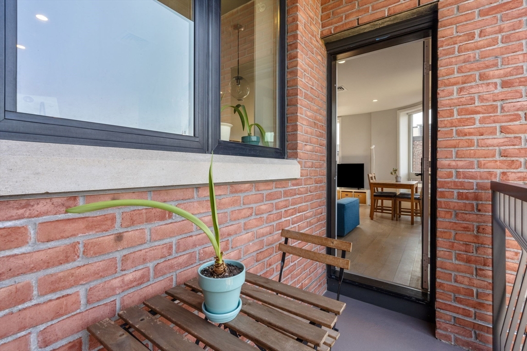 44-50 Symphony Road, Unit 403 Boston, MA 02115 - Photo 24 of 28 a bathroom with a sink