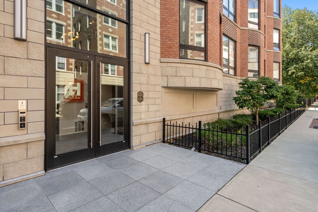 44-50 Symphony Road, Unit 403 Boston, MA 02115 - Photo 28 of 28 a view of a building from a balcony