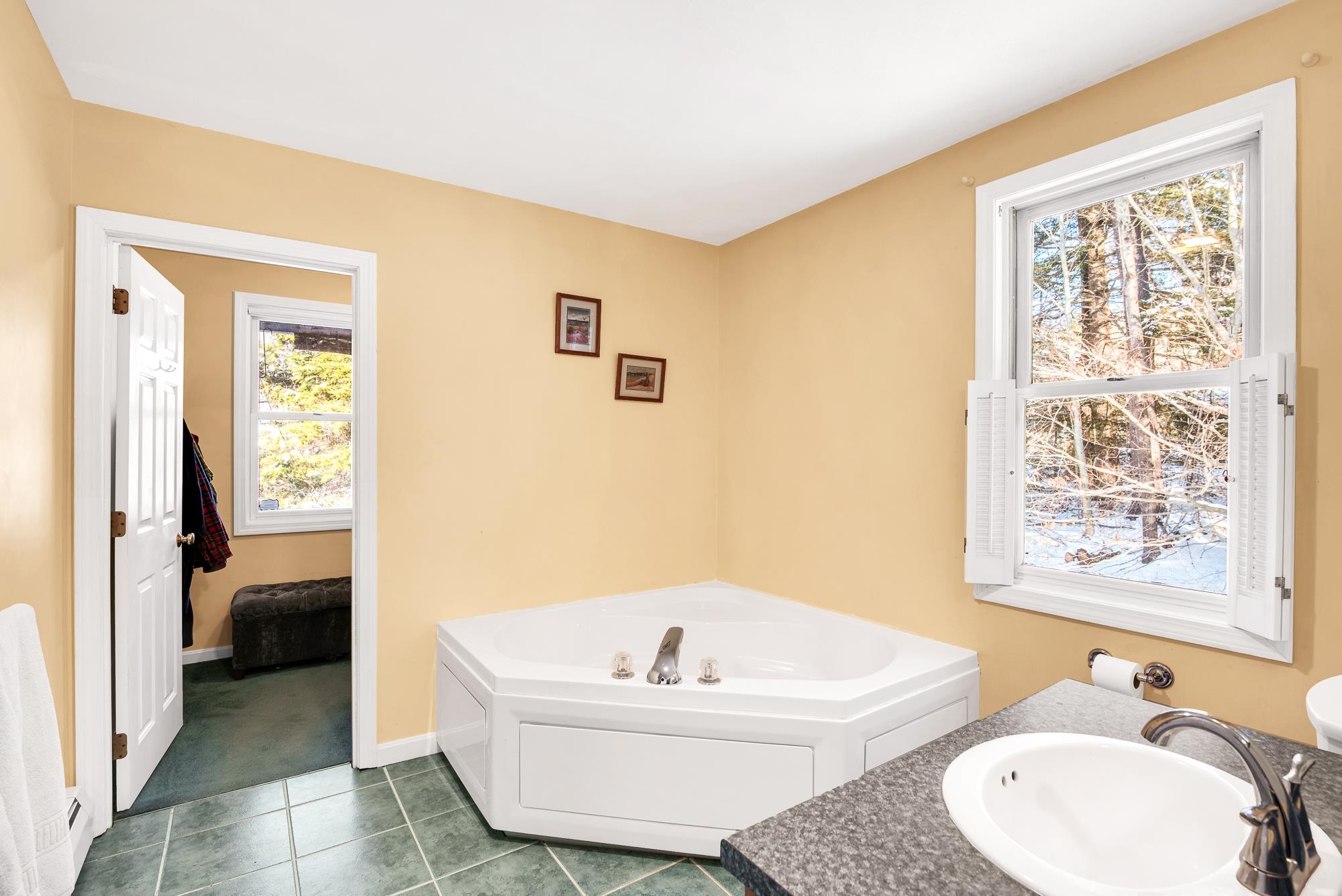 12 Isabelle Lane Rochester, NH 03867 - Photo 15 of 53 Gallery Image 15