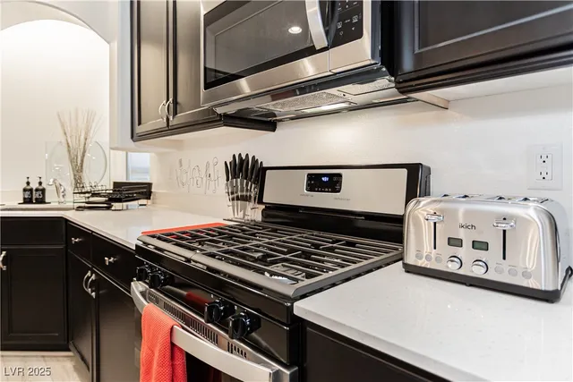 $589,999 | 7688 Sandhaven Street, Las Vegas, NV 89139