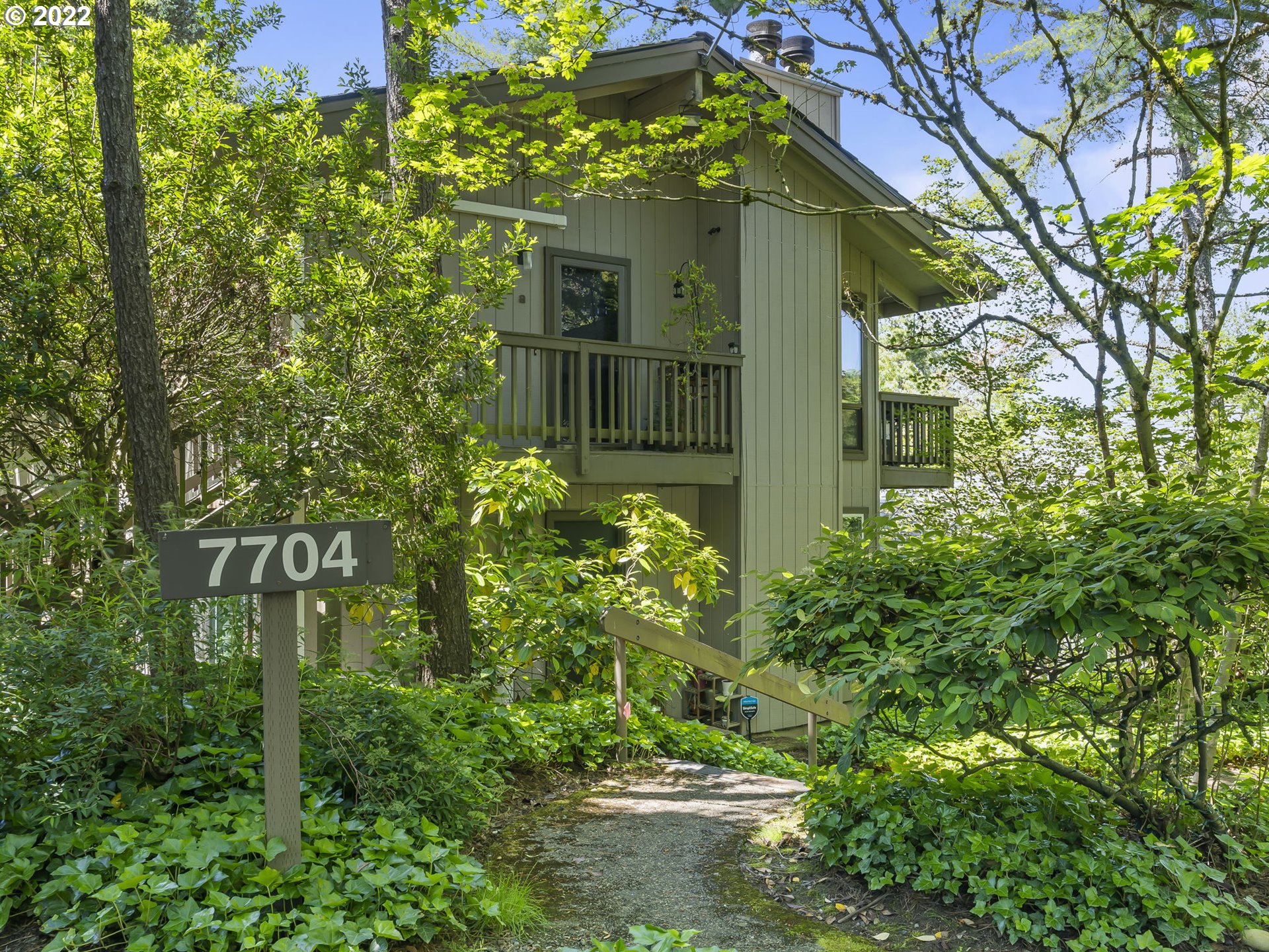 7704 Southwest Barnes Road, Unit A Portland, OR 97225 - Photo 1 of 29 Gallery Image 1