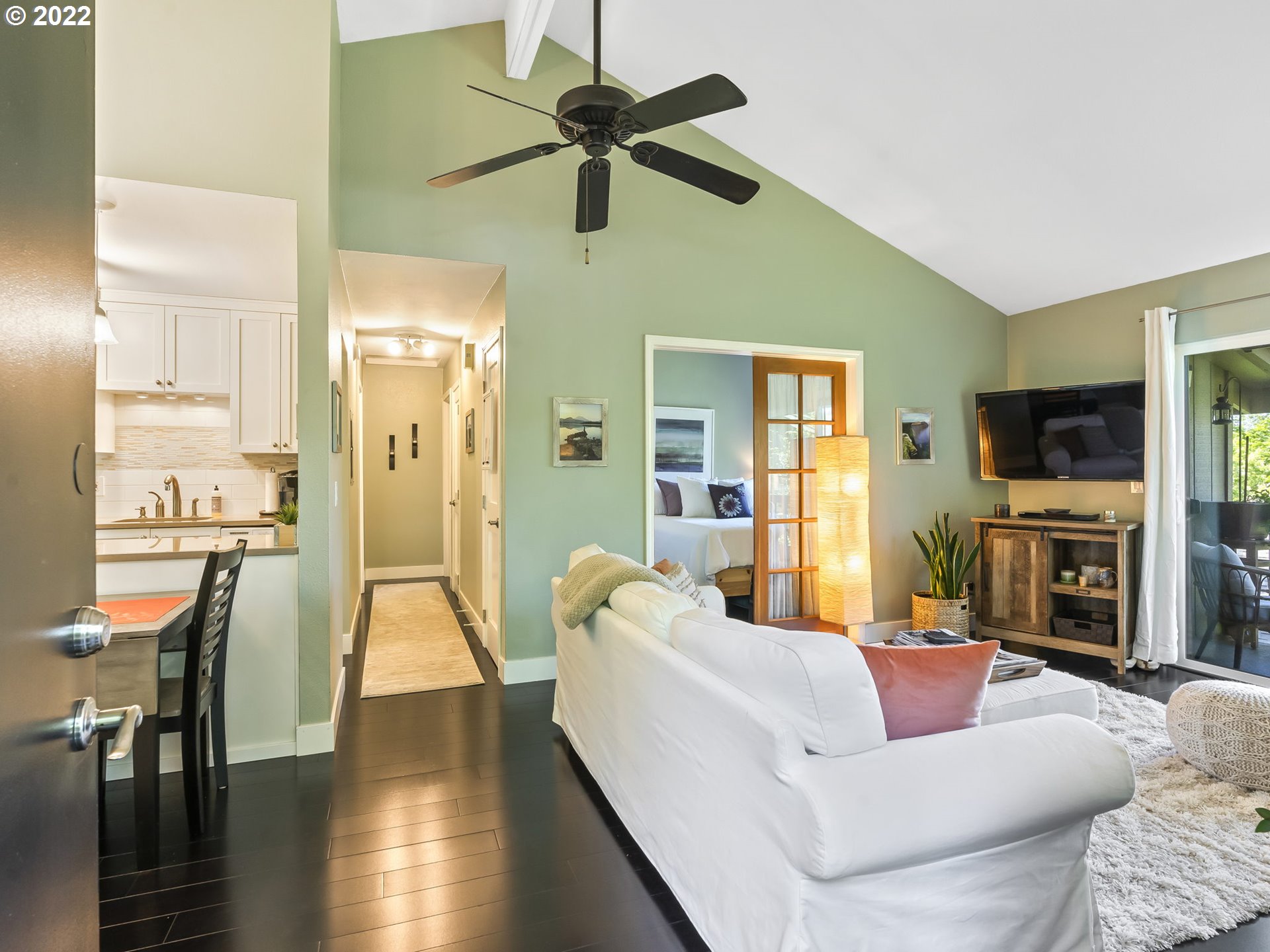 7704 Southwest Barnes Road, Unit A Portland, OR 97225 - Photo 11 of 29 Gallery Image 11
