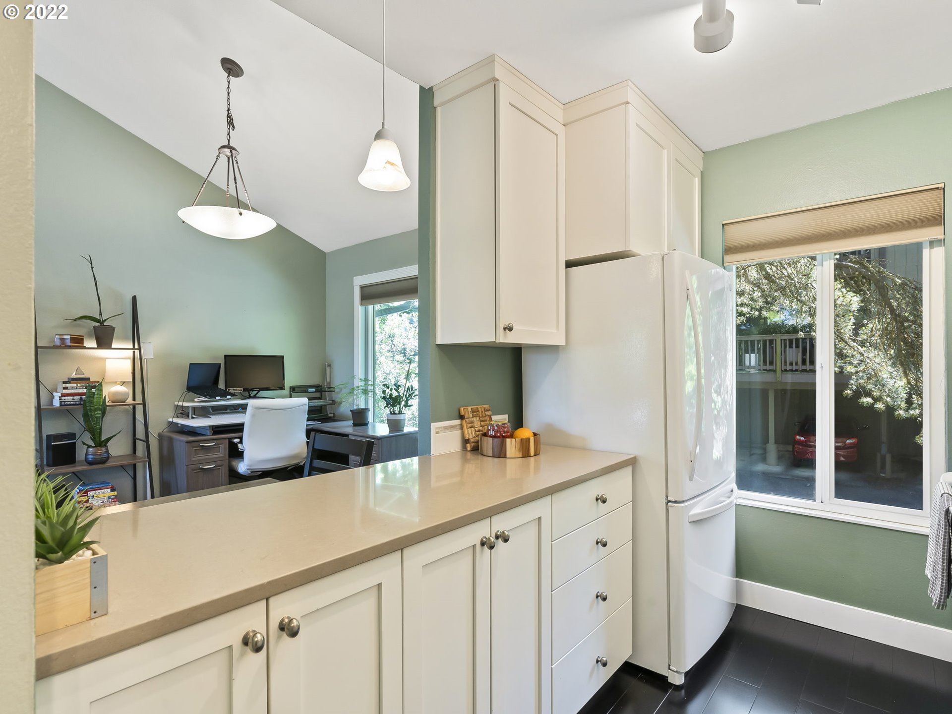 7704 Southwest Barnes Road, Unit A Portland, OR 97225 - Photo 16 of 29 Gallery Image 16