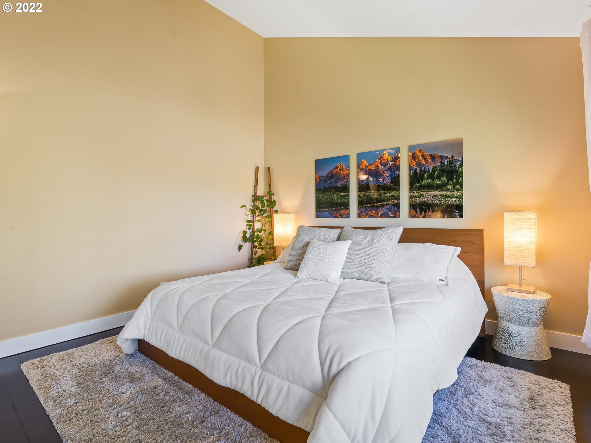 7704 Southwest Barnes Road, Unit A Portland, OR 97225 - Photo 18 of 29 Gallery Image 18