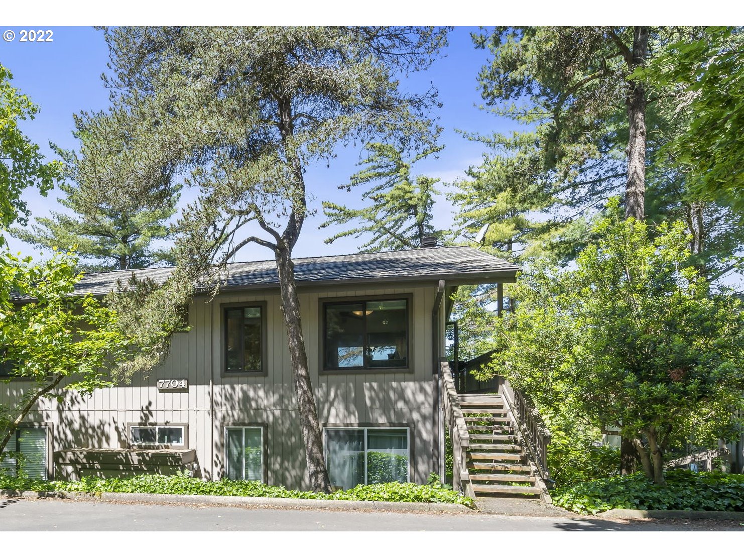 7704 Southwest Barnes Road, Unit A Portland, OR 97225 - Photo 2 of 29 Gallery Image 2
