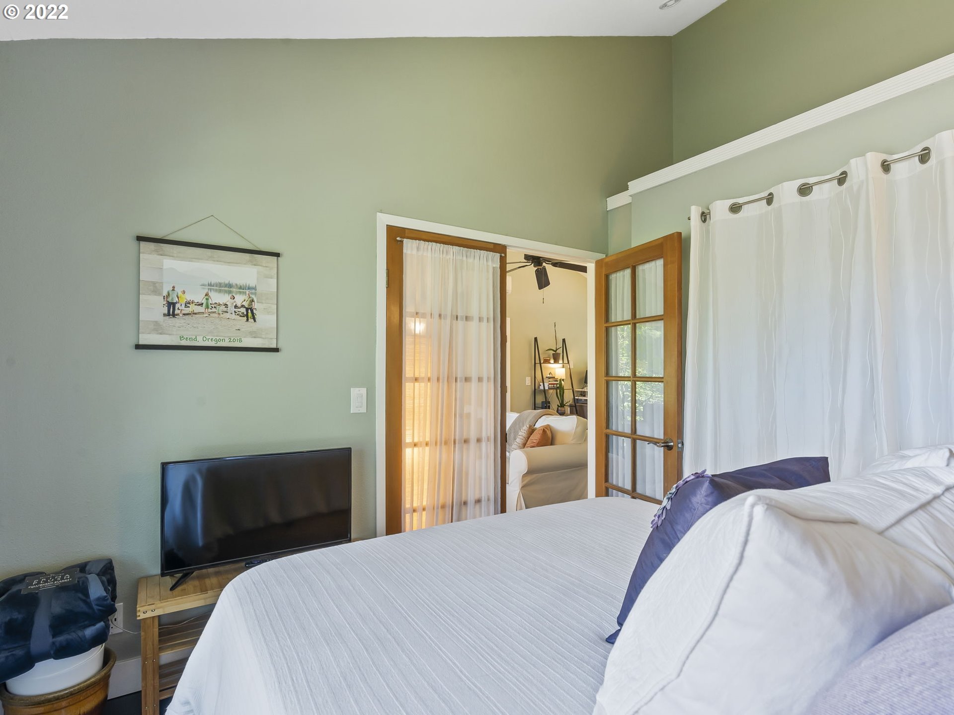 7704 Southwest Barnes Road, Unit A Portland, OR 97225 - Photo 23 of 29 Gallery Image 23