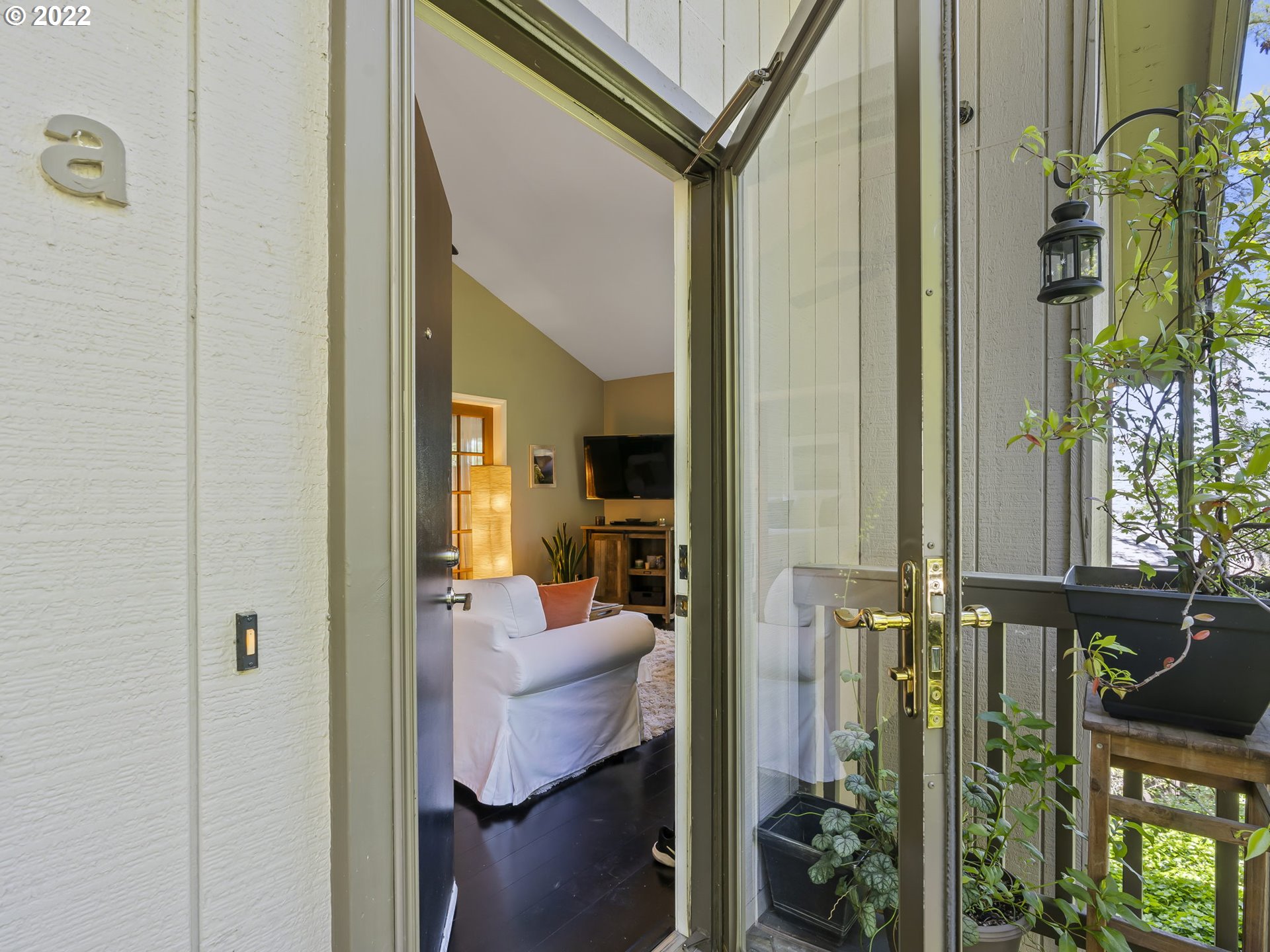 7704 Southwest Barnes Road, Unit A Portland, OR 97225 - Photo 4 of 29 Gallery Image 4