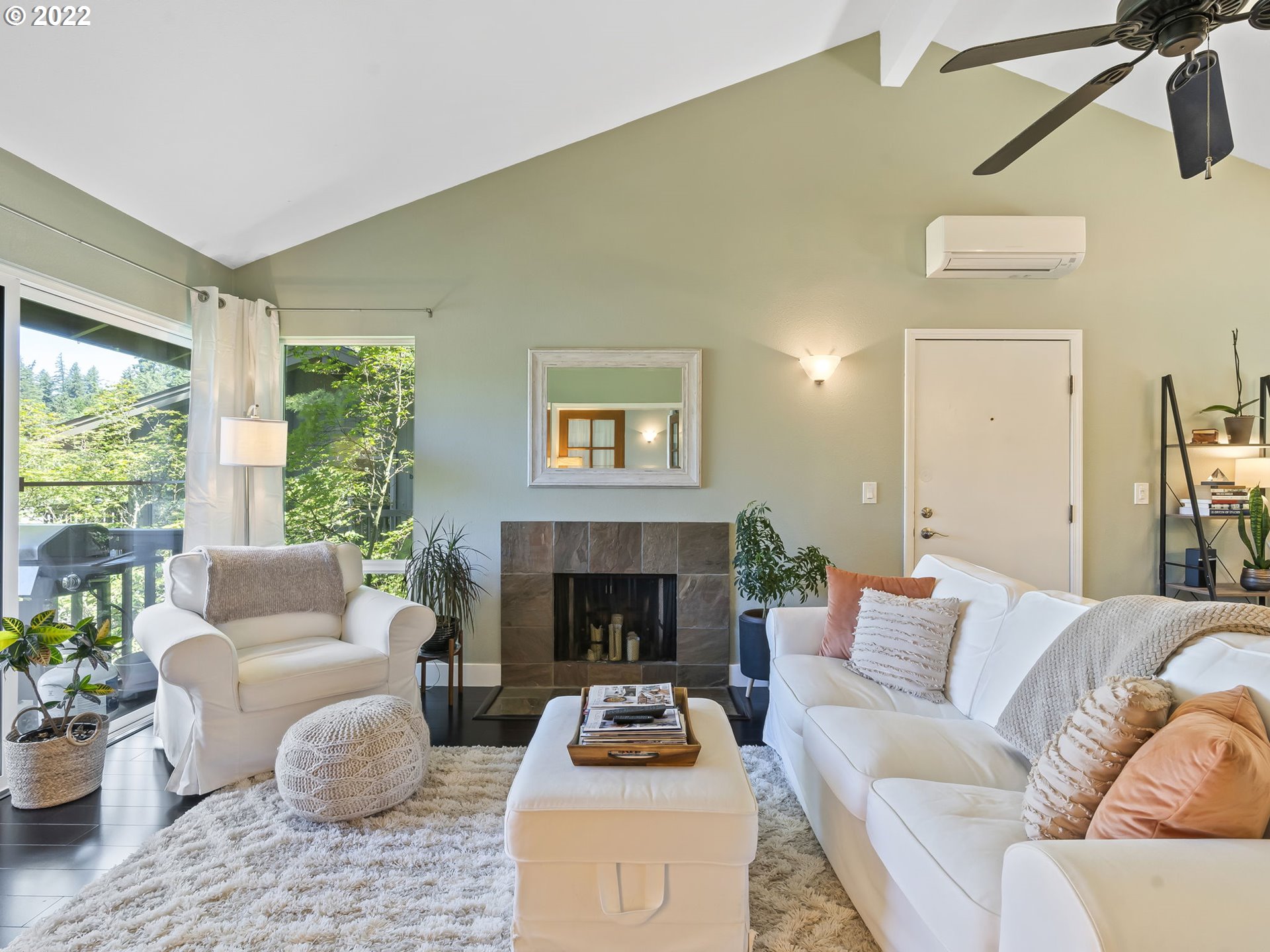7704 Southwest Barnes Road, Unit A Portland, OR 97225 - Photo 5 of 29 Gallery Image 5