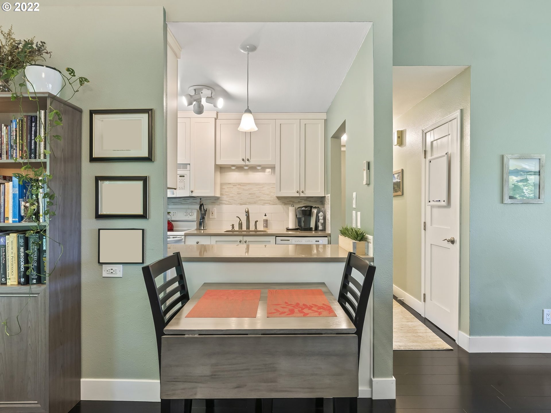 7704 Southwest Barnes Road, Unit A Portland, OR 97225 - Photo 10 of 29 Gallery Image 10