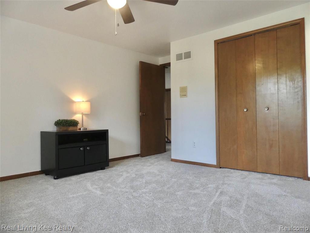 5118 Aintree Road Rochester, MI 48306 - Photo 35 of 47