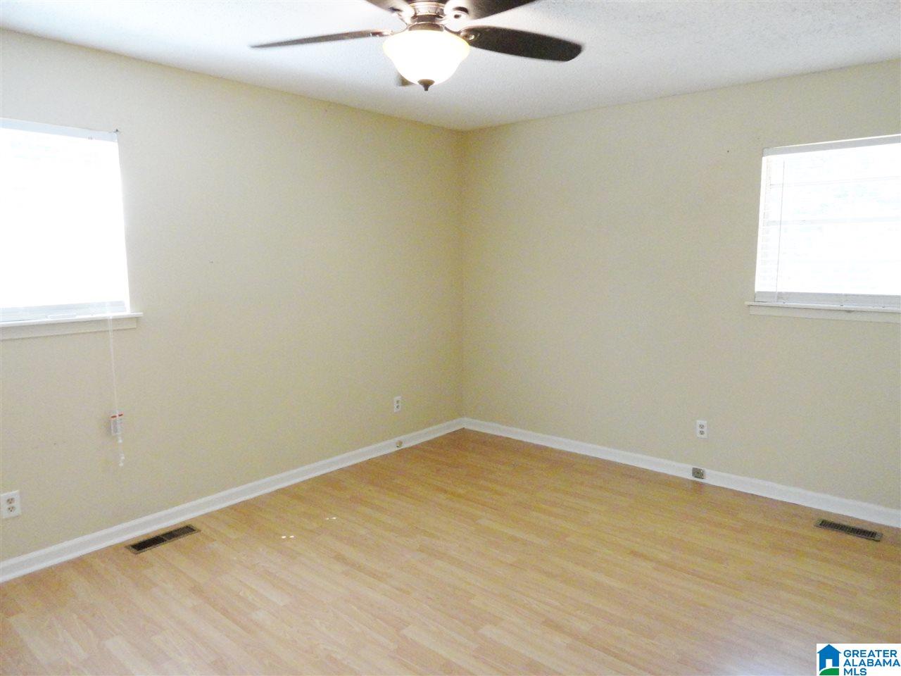 940 Longview Circle Adamsville, AL 35005 - Photo 11 of 27