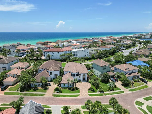 $3,295,000 | 20 St Barts Bay, Destin, FL 32541