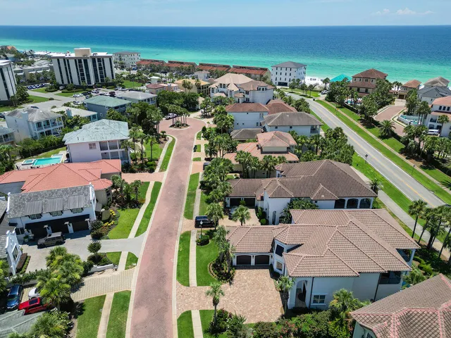 $3,295,000 | 20 St Barts Bay, Destin, FL 32541