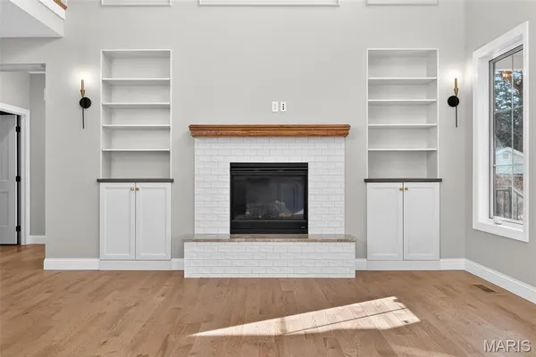$2,080,000 | 216 West Essex Avenue, St. Louis, MO 63122