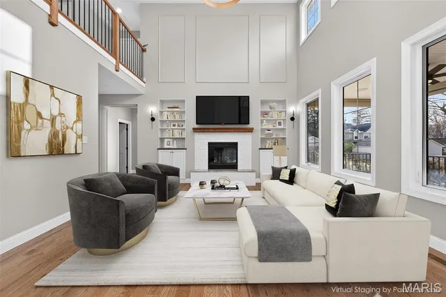 $2,100,000 | 216 West Essex Avenue, St. Louis, MO 63122