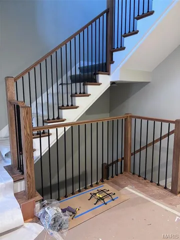 $2,100,000 | 216 West Essex Avenue, St. Louis, MO 63122