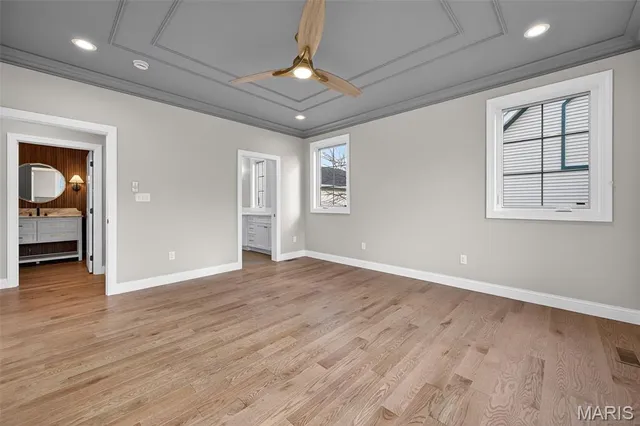 $2,100,000 | 216 West Essex Avenue, St. Louis, MO 63122