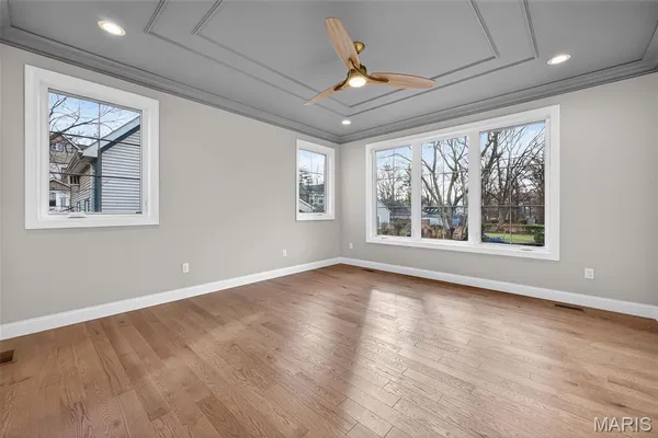 $2,080,000 | 216 West Essex Avenue, St. Louis, MO 63122