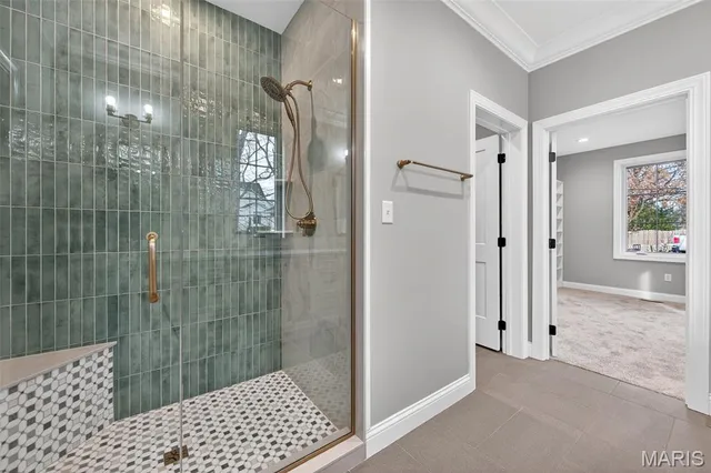 $2,100,000 | 216 West Essex Avenue, St. Louis, MO 63122