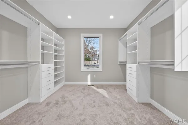 $2,080,000 | 216 West Essex Avenue, St. Louis, MO 63122