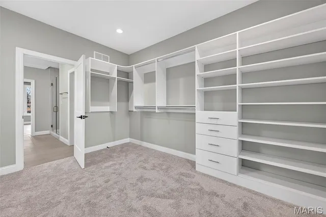 $2,100,000 | 216 West Essex Avenue, St. Louis, MO 63122