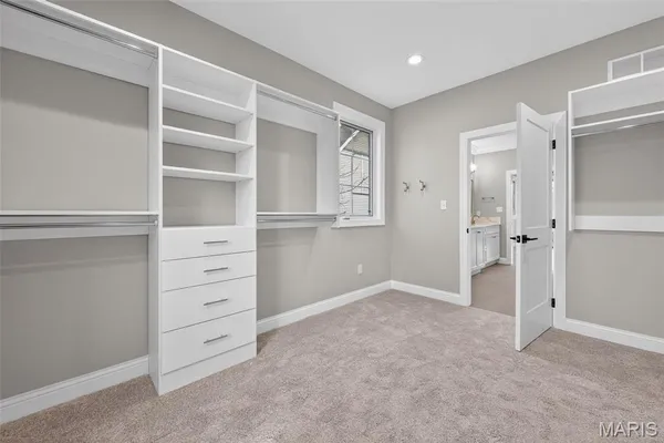 $2,080,000 | 216 West Essex Avenue, St. Louis, MO 63122