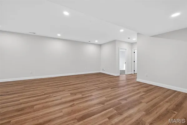 $2,080,000 | 216 West Essex Avenue, St. Louis, MO 63122