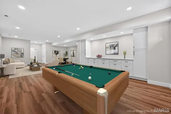 $2,080,000 | 216 West Essex Avenue, St. Louis, MO 63122