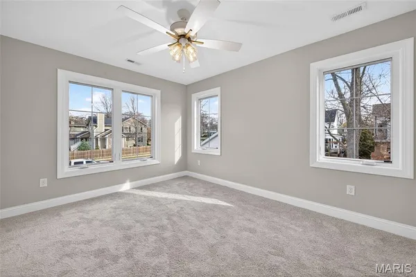 $2,080,000 | 216 West Essex Avenue, St. Louis, MO 63122