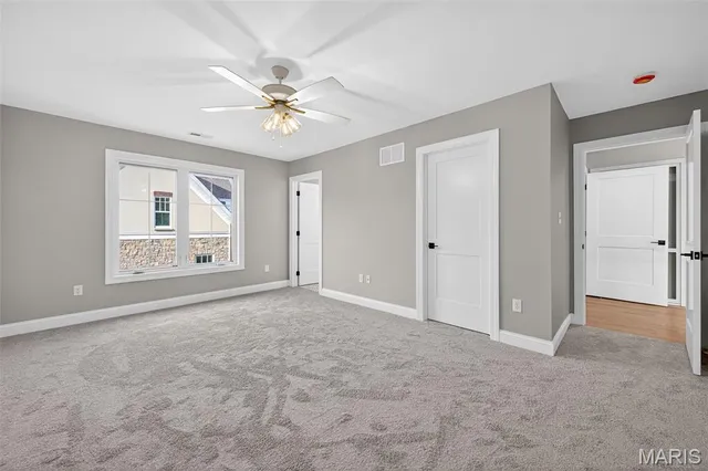 $2,100,000 | 216 West Essex Avenue, St. Louis, MO 63122