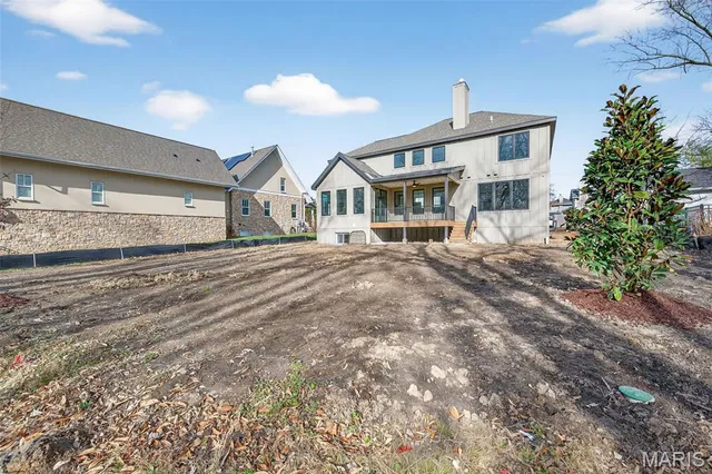 $2,100,000 | 216 West Essex Avenue, St. Louis, MO 63122