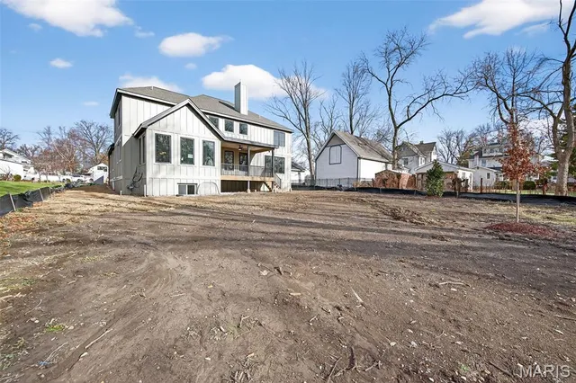 $2,100,000 | 216 West Essex Avenue, St. Louis, MO 63122