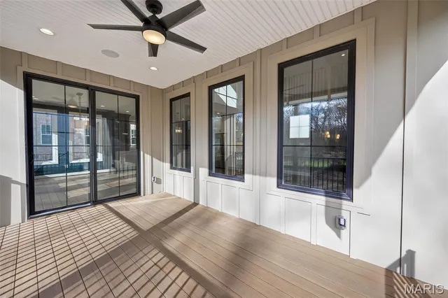 $2,100,000 | 216 West Essex Avenue, St. Louis, MO 63122